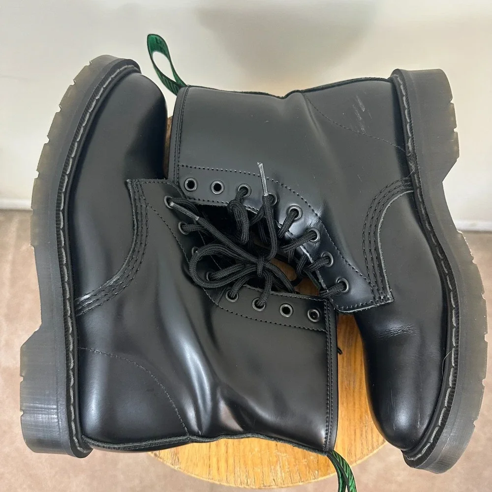 Solovair Hi-Shine 8 Eye Mens Black Leather Suspension Soles 7.5 US Derby Boots